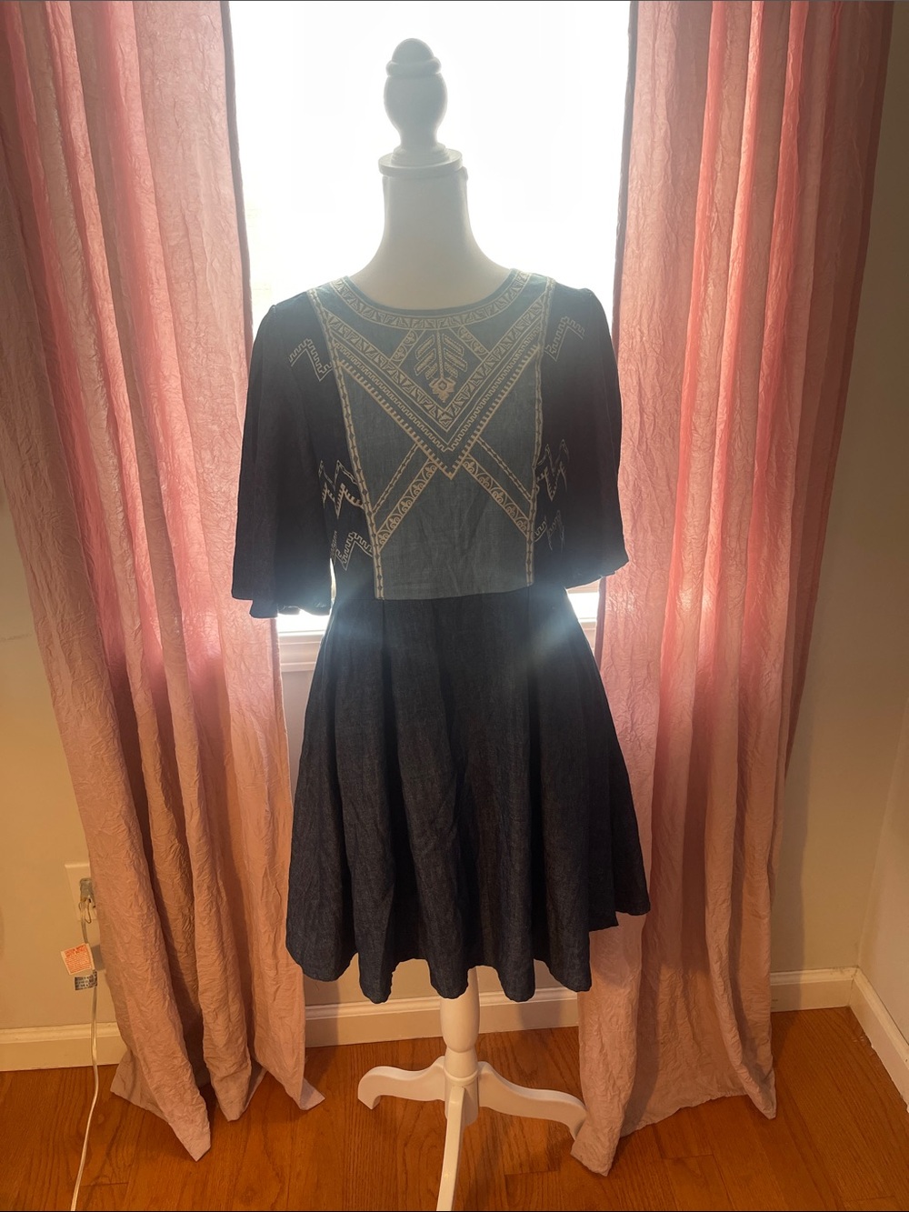 Flying Tomato Black Short-Sleeve Fit & Flare Dress SM PTP18 W15 L33 NWT